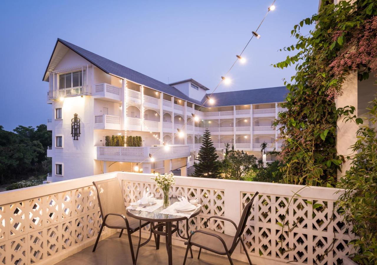 Koranaree Courtyard Boutique Hotel Nakhonratcsaszima Kültér fotó