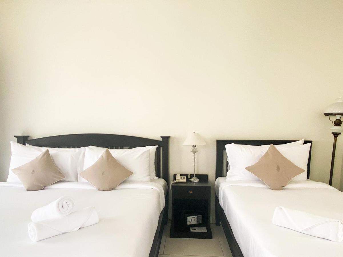 Koranaree Courtyard Boutique Hotel Nakhonratcsaszima Kültér fotó