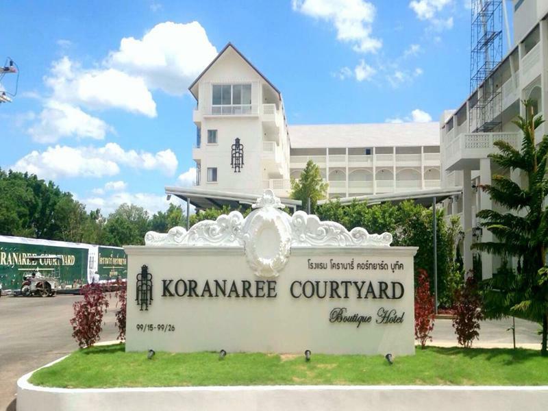 Koranaree Courtyard Boutique Hotel Nakhonratcsaszima Kültér fotó